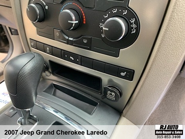 2007 Jeep Grand Cherokee Laredo 